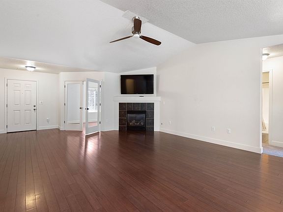 2nd image of 5811 Pimlico Dr