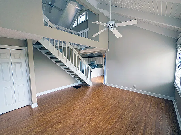 493 Cedar Walk — Photo 7