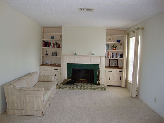 4th image of 4233 NE Skyline Dr