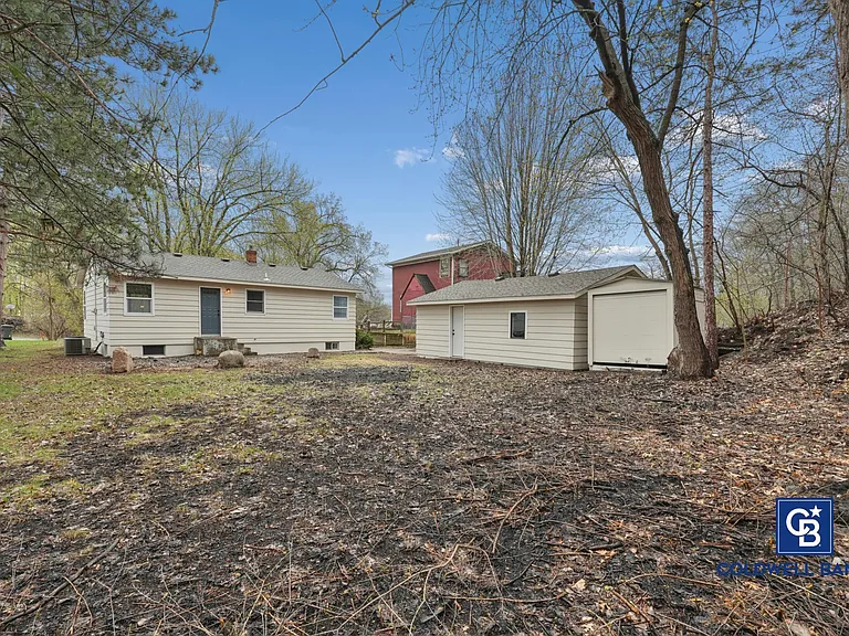 1444 Ames Ave E — Photo 25