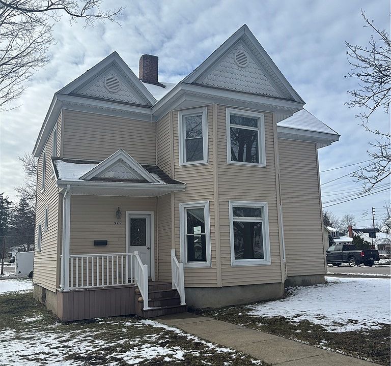 1st image of 372 Seneca Rd