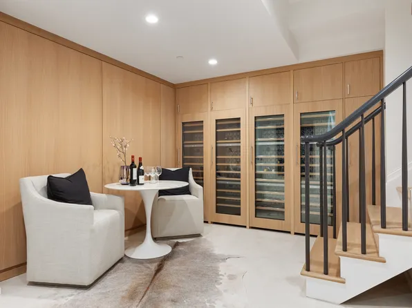 235 West 11th Street image 24 of 25