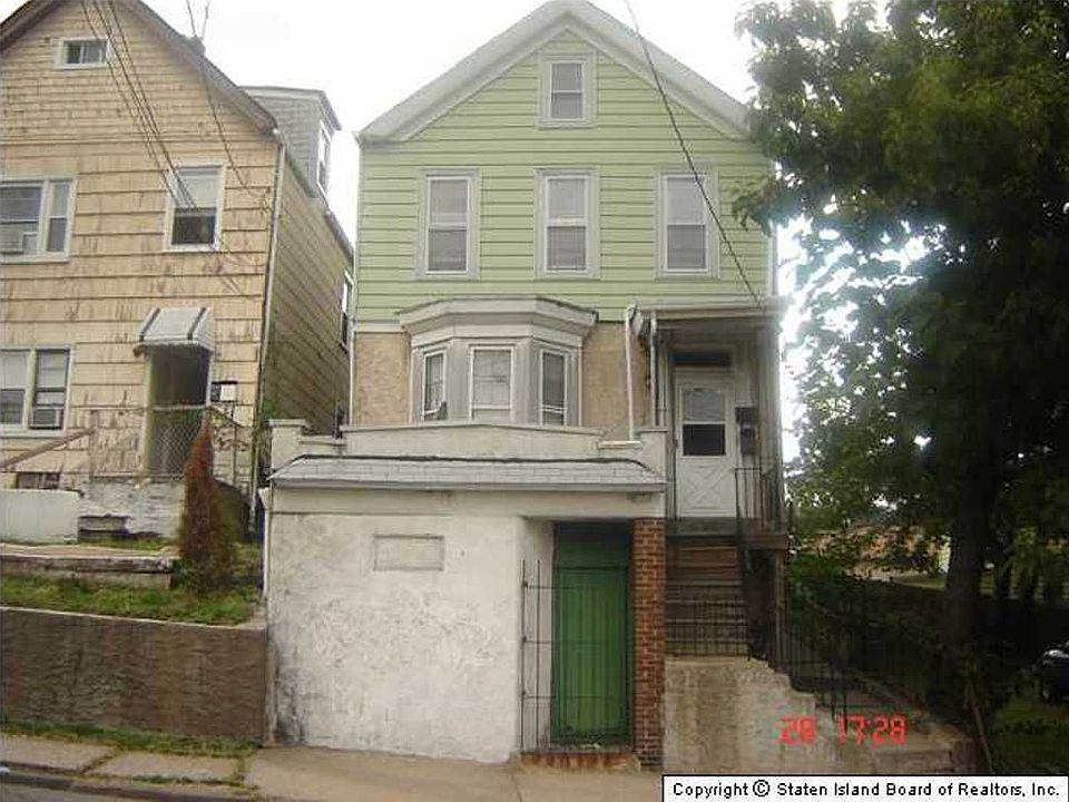 9 Castleton Avenue