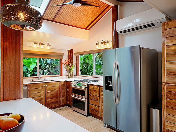 5th image of 3720A Moloaa Rd