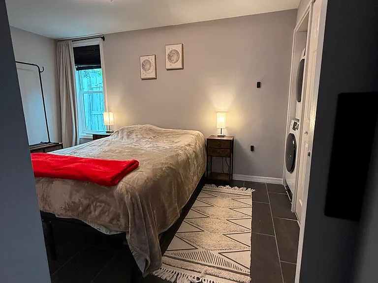 803 E James St #2-1 — Photo 29