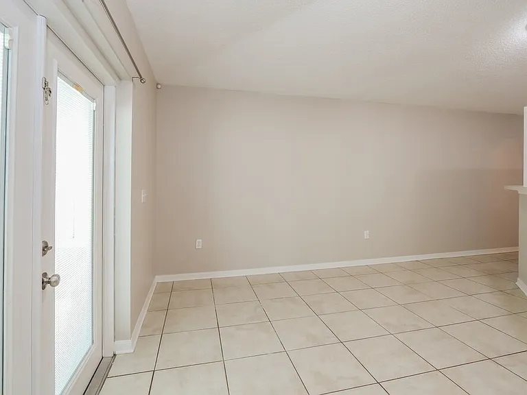 13517 Padron Ct — Photo 5