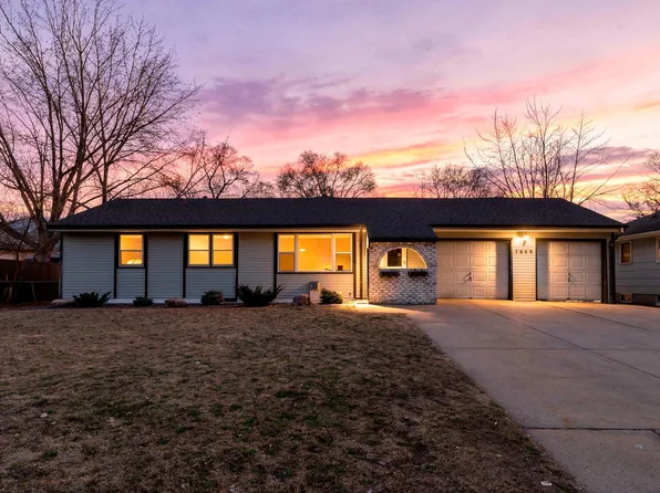 7849 Monroe St NE, Spring Lake Park, MN 55432