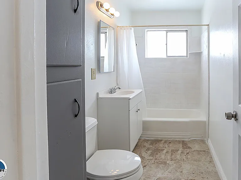 284 N Garnet Way — Photo 16
