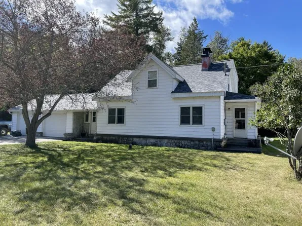 33590 S Townline Rd, Drummond Island, MI 49726