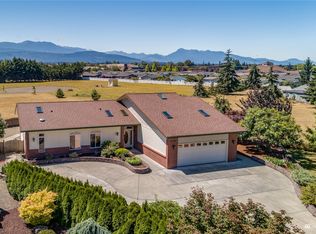 989 New Meadows Loop, Sequim, WA 98382