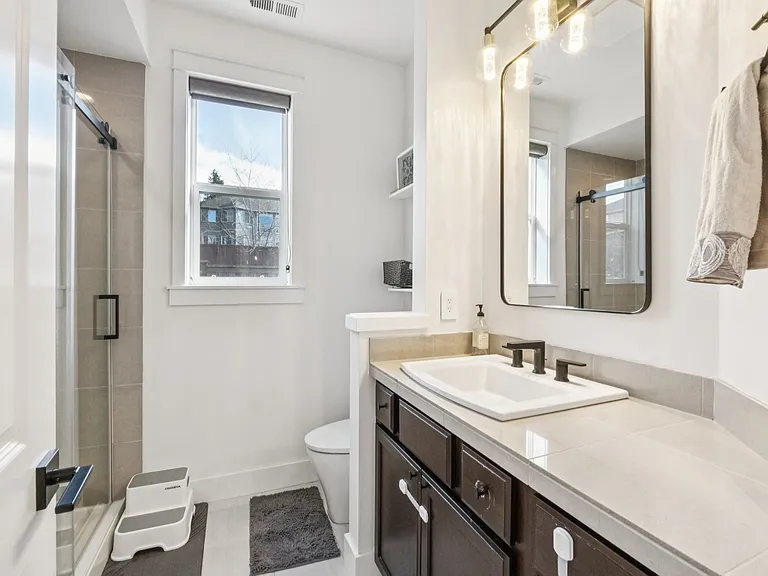 21011 SE 6th Pl — Photo 23