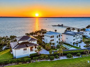 7683 Pelican Pointe Drive, Jensen Beach, FL 34957