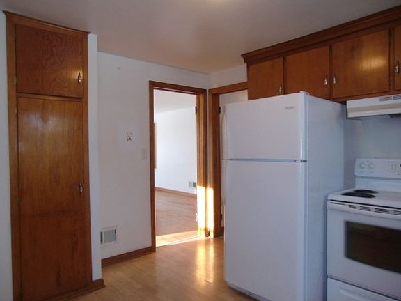 4th image of 5602 Stewart Ave