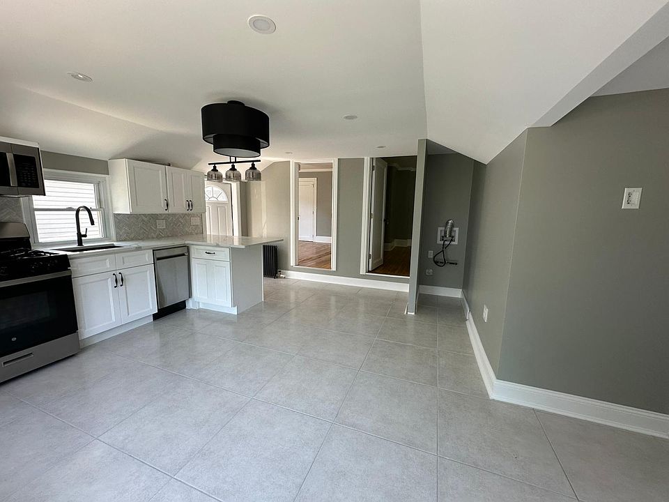 1st image of 60 N Washington St Floor 2
