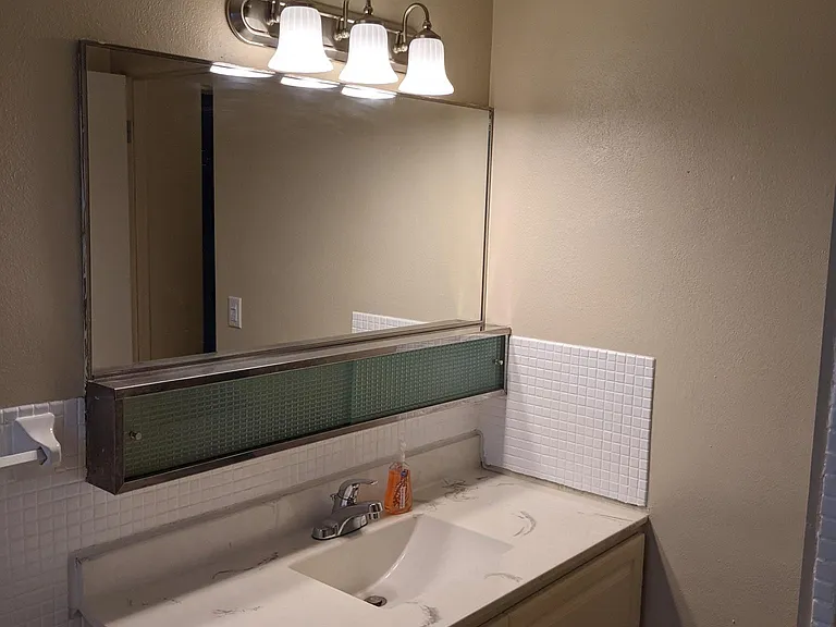 411 Joseph Dr — Photo 10