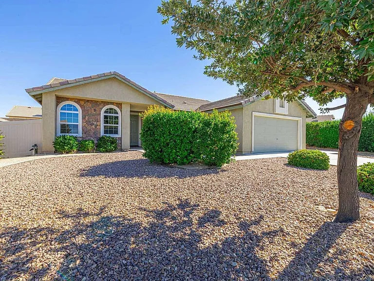 37058 Alton Dr — Photo 34