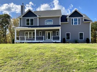 2 Conifer Ct, Poughkeepsie, NY 12603