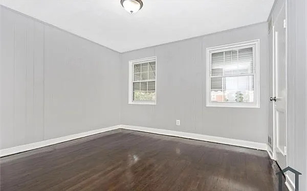 885 Mildred Ave — Photo 9