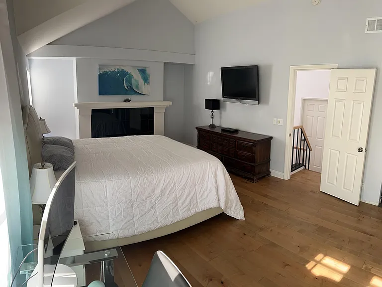 821 W 15th St #3D — Photo 20
