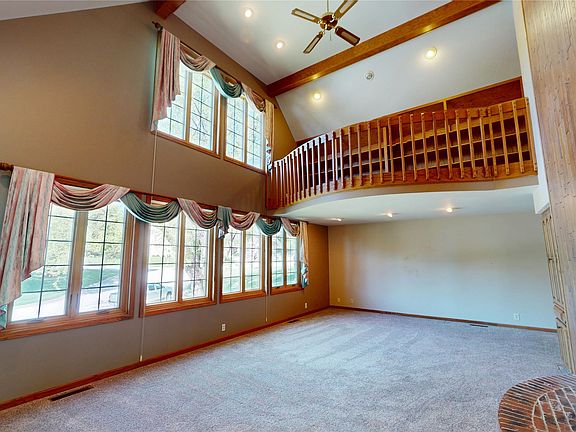 3rd image of 1306 Evans Pl
