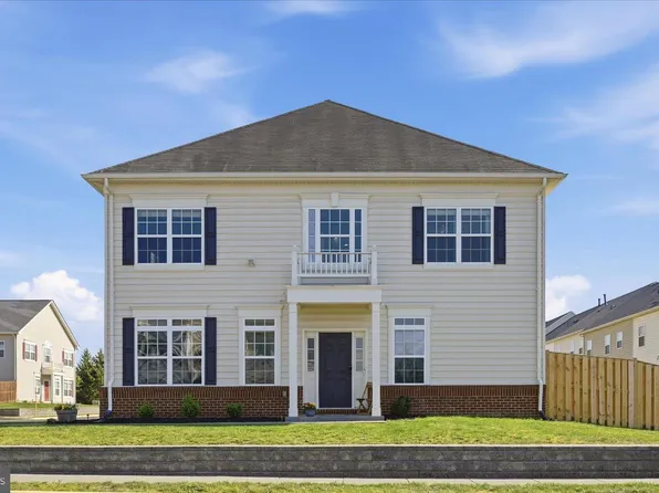 100 Bowling Green Cir, Stephens City, VA 22655