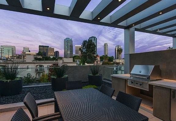 2nd image of 1807 S Beverly Glen Blvd #2