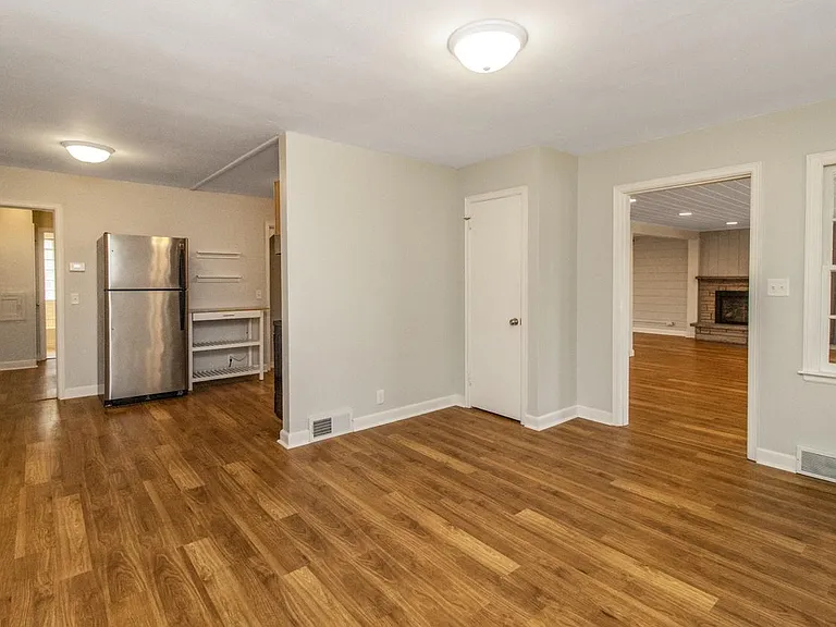1415 Lake St NE — Photo 9
