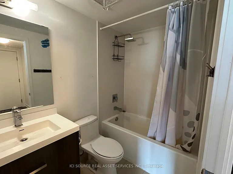 50 Wellesley St E #3205 — Photo 7