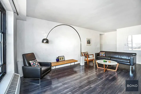 Sold by Bond New York | media 8