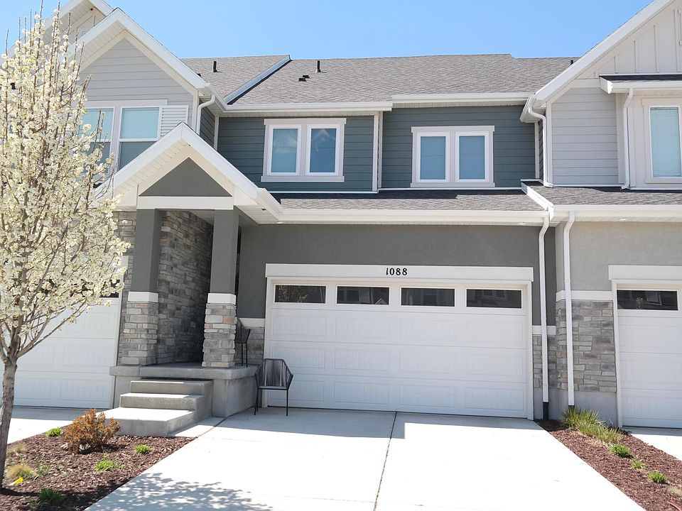 1st image of 1088 S Lilac Way