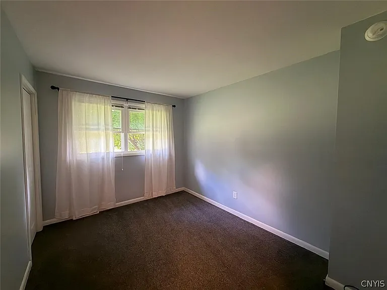 1648 White Bridge Rd — Photo 9