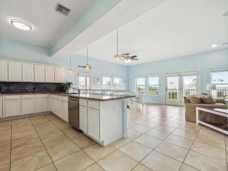 4015 Warchest Ct — Photo 16