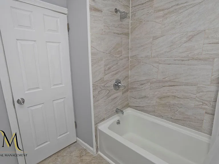 653 Belmont Ave — Photo 17