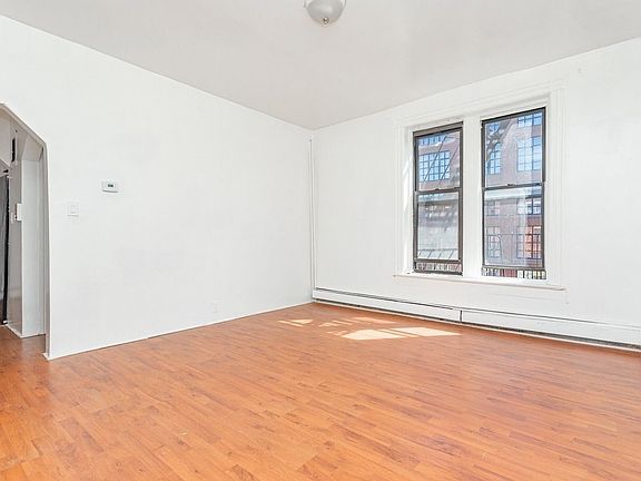 4th image of 575 Saint Johns Pl APT 3F