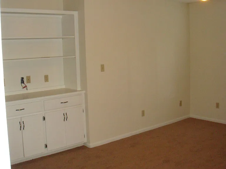 1455 Green St — Photo 5