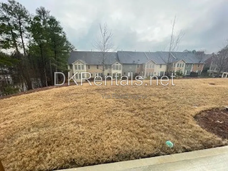944 Hewitt Dr SE — Photo 24