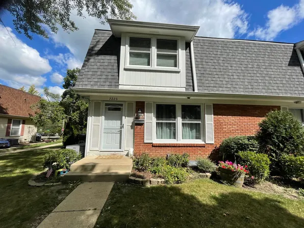 2226 Andover Ct #2226, Schaumburg, IL 60194