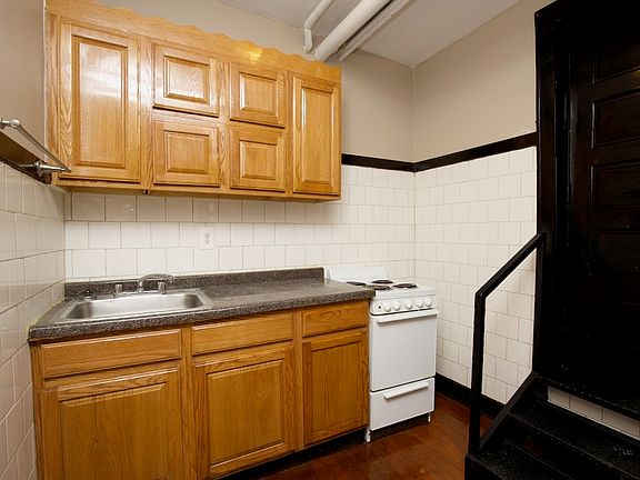 2nd image of 4645 N Elston Ave #C