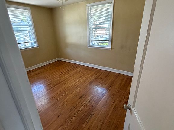 2nd image of 654 Childs Ave #1