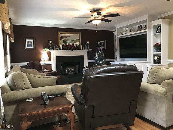 3rd image of 680 Academy Woods Dr