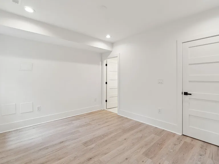 163 U St NE #1 — Photo 17
