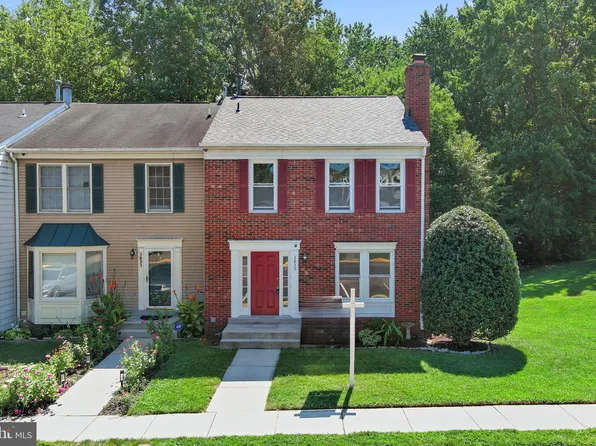3835 Wagon Wheel Ln, Woodbridge, VA 22192