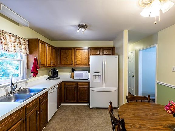 5th image of 10217 Berrymeade Ct