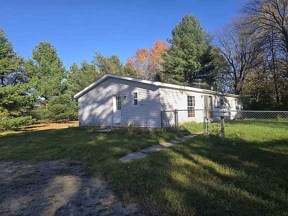 2nd image of 2511 Rhodes Rd