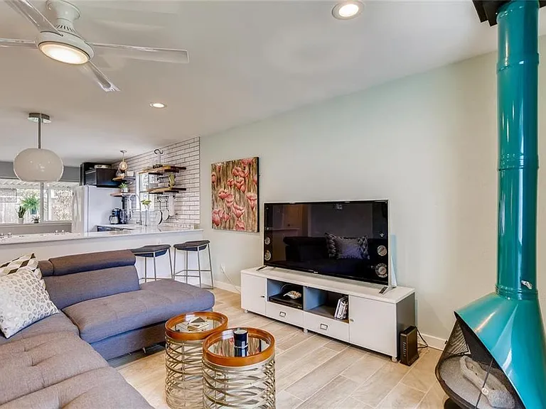 2403 Aldford Dr — Photo 9