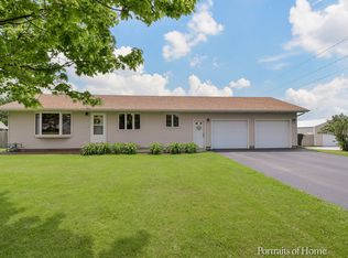 10522 Perry Rd, Dekalb, IL 60115