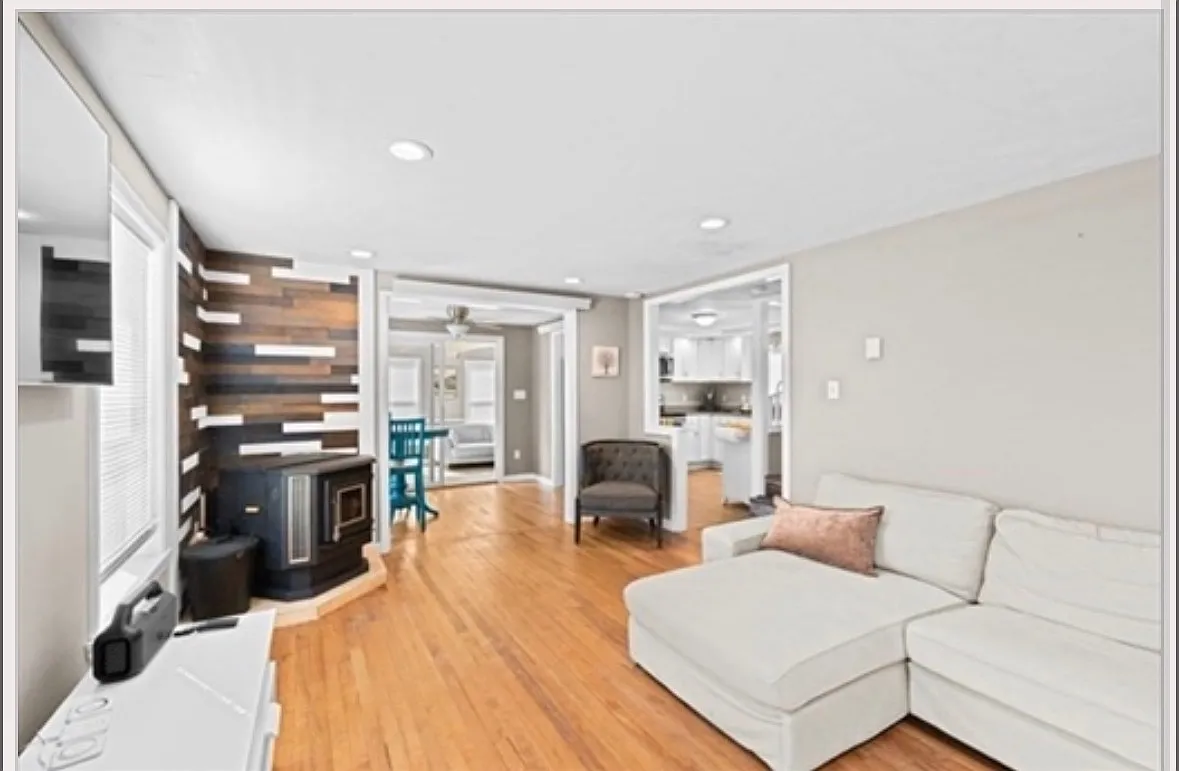 4 bed, 1368 sqft, $4,000 — Photo 4
