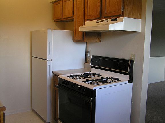 3rd image of 1730 Burcham Dr