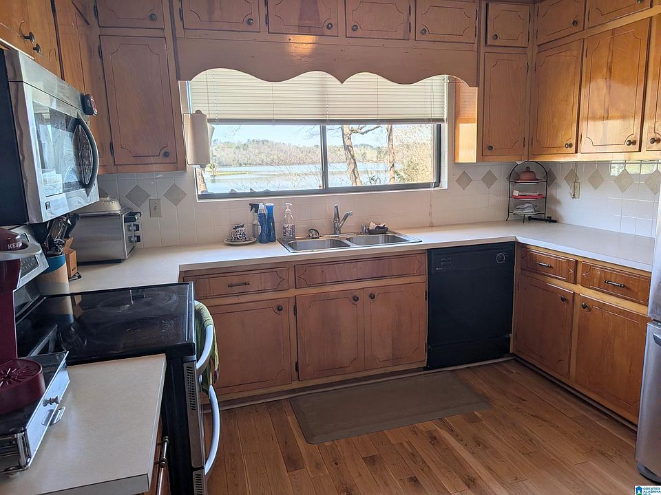 7th image of this home