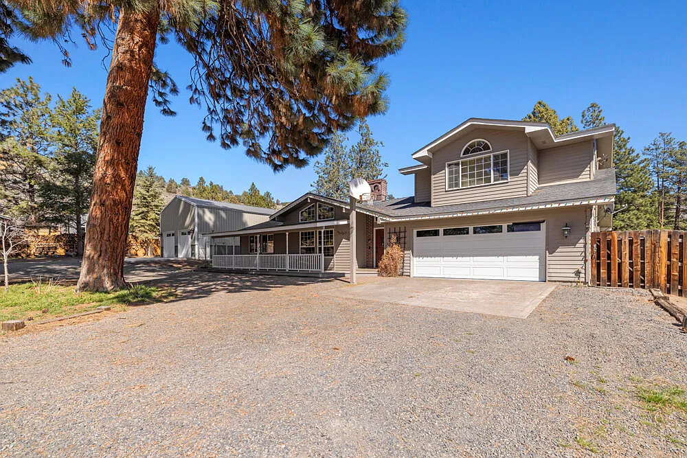 3445 Pine Tree Dr photo 1